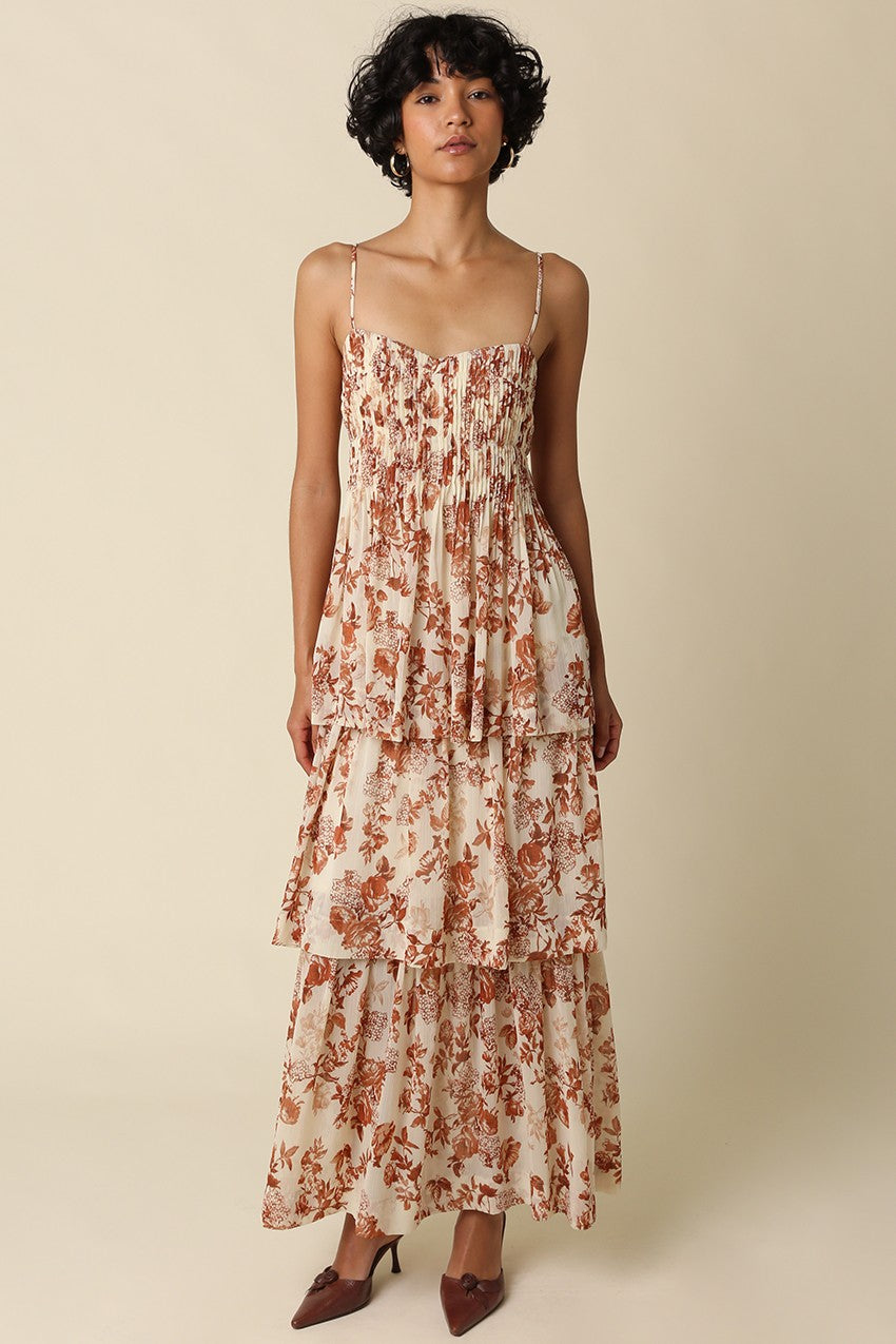 rust floral maxi dress Averil Tiered EDIT_LATEST wearing a size S.Style Red Long Sleeve Square-Neck Inseam:30''
