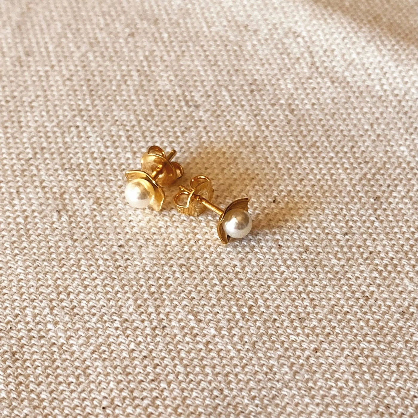 18k Gold Filled 4mm Simulated Pearl Stud - Beloved Boutique