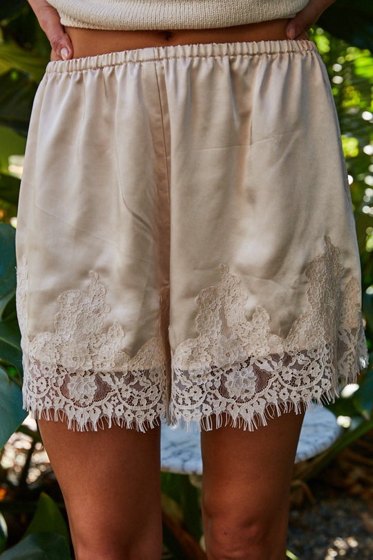 Maisy Lace Short