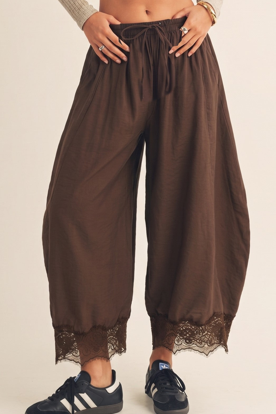 Cove Lace Trim Barrel Pant