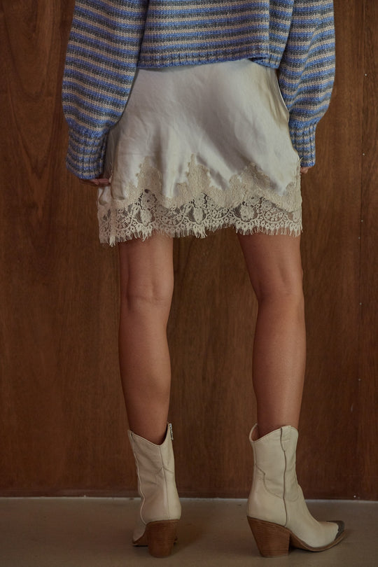 Maisy Lace Mini Skirt