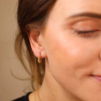 18k Gold Filled 15mm Gradient Beaded Clicker Hoop Earrings GoldFi