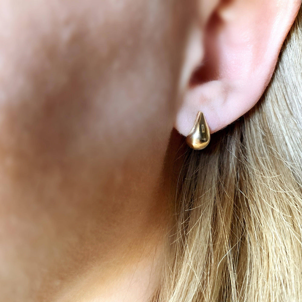 18k Gold Filled 10mm Teardrop Stud Earrings - Beloved Boutique 