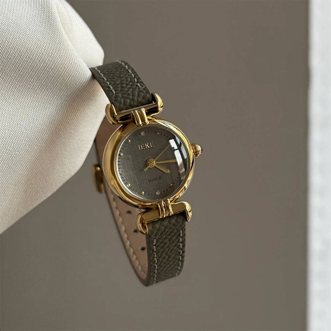 Minimalist Small Dial Leather Strap Quartz Watch DP25F749 Dipped Shop
