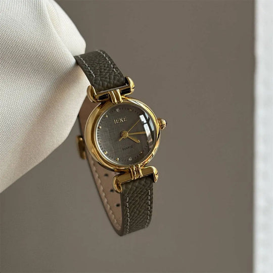 Minimalist Small Dial Leather Strap Quartz Watch DP25F749 Dipped Shop