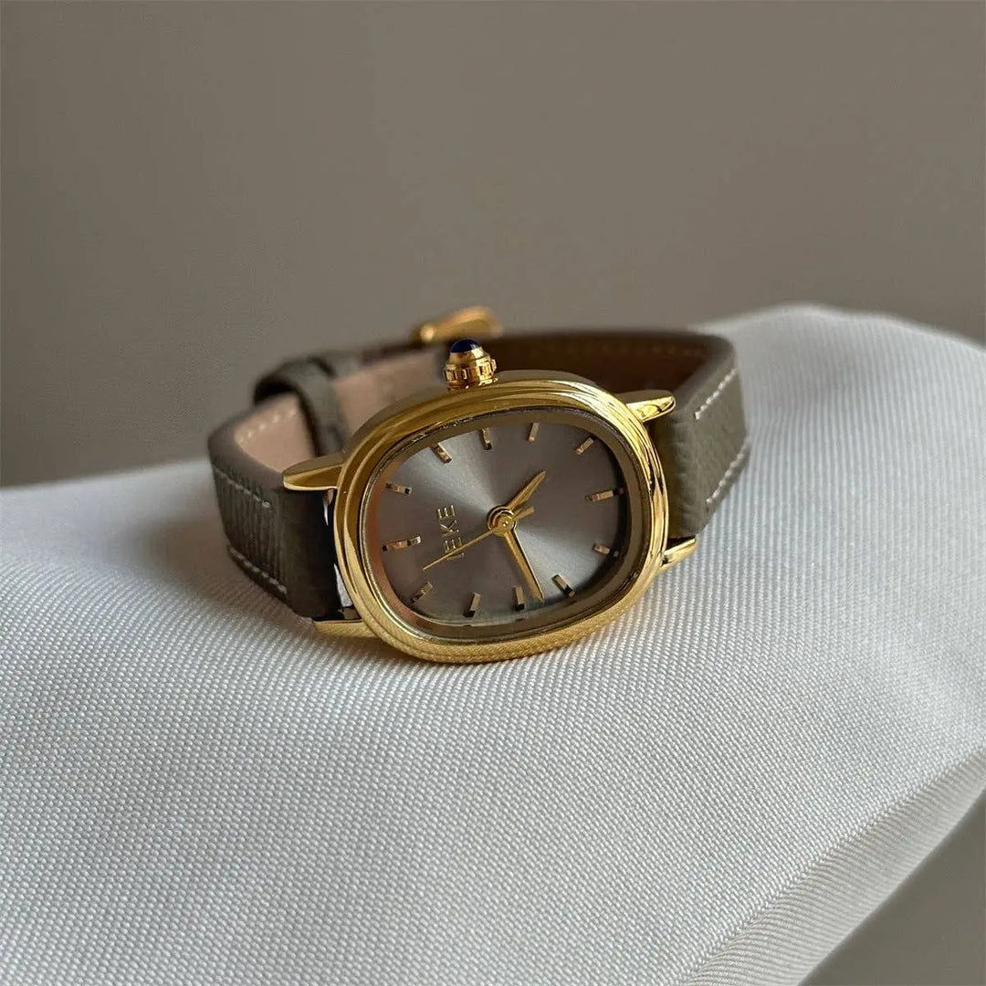 Minimalist Small Dial Leather Strap Quartz Watch DP25F749 Dipped Shop