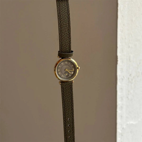 Minimalist Small Dial Leather Strap Quartz Watch DP25F749 Dipped Shop