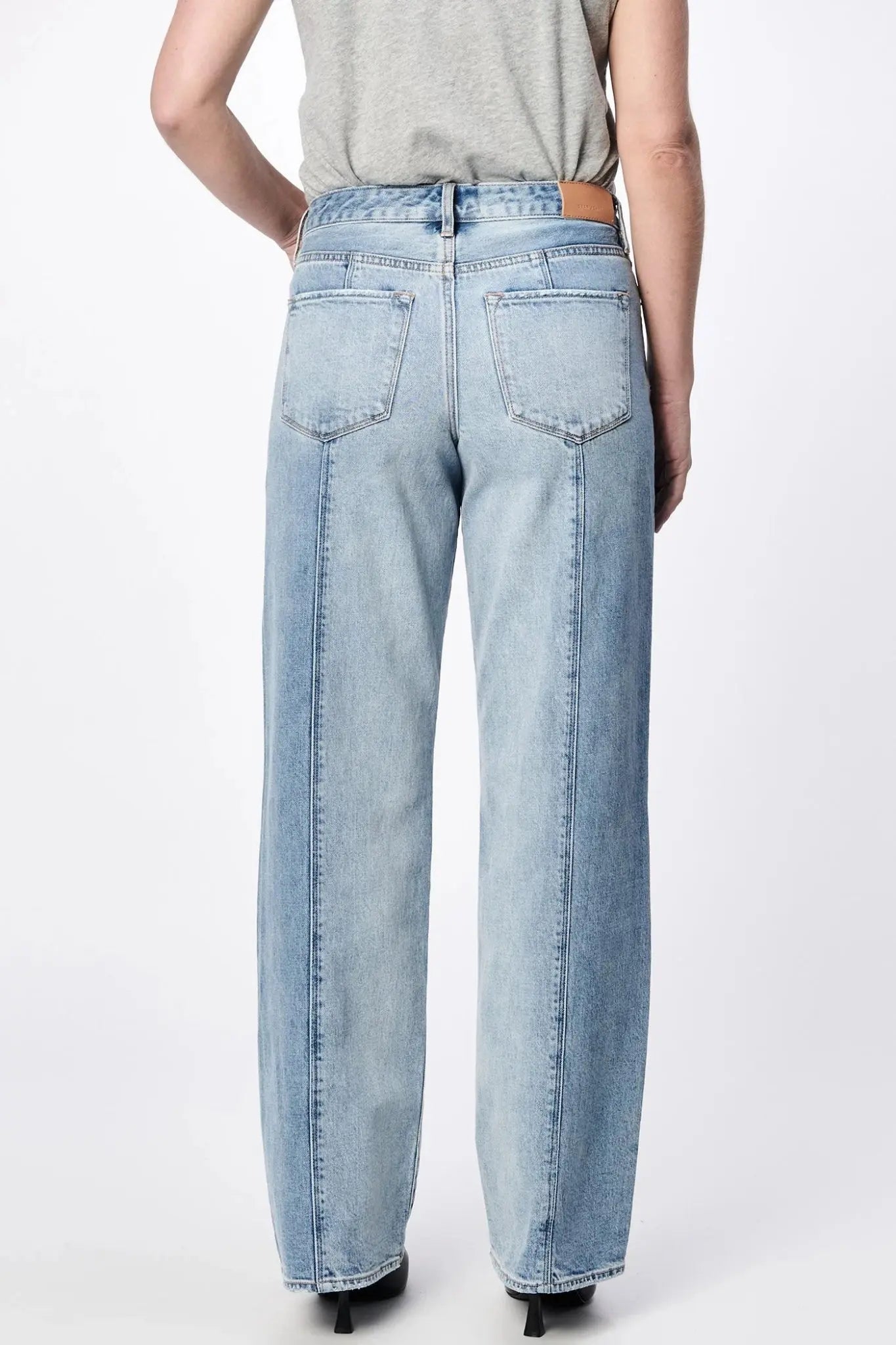 Taylor Straight Leg Jean - Beloved Boutique