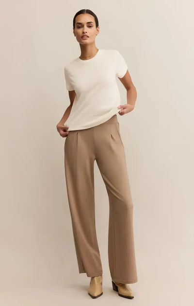 Tourist Tee - Beloved Boutique