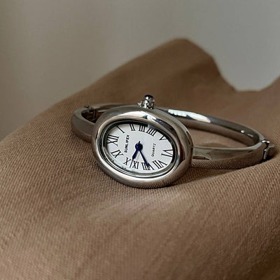Trendy Oval Dial Gold Quartz Wrist Watch