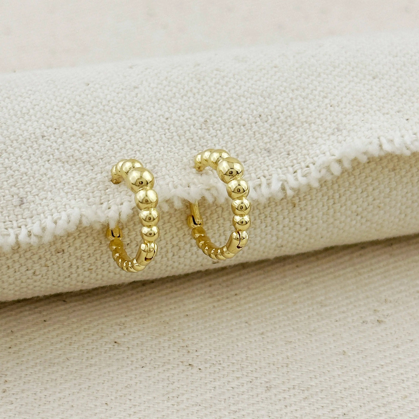 18k Gold Filled 15mm Gradient Beaded Clicker Hoop Earrings GoldFi