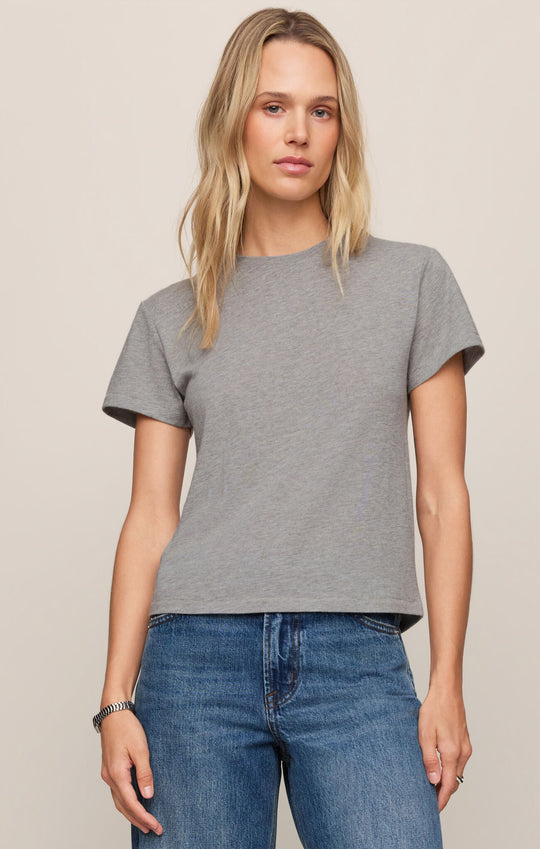 Tourist Tee - Beloved Boutique 